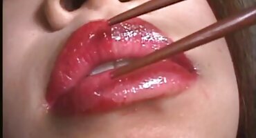 hamasaki mao sex Một cô gái da trắng trang sex hay liếm một Người Da đen không chỉ gà, mà tất cả mọi thứ.